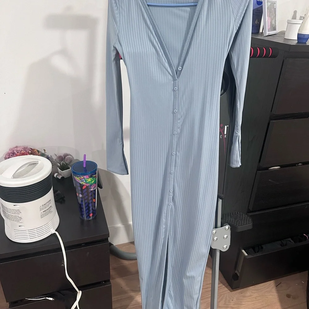 Elegant Blue Long Sleeve Dress - Picture 4 of 5